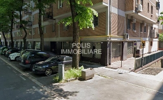 zoom immagine (Negozio 190 mq, 3 camere, zona Modena)