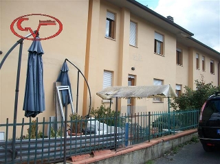 zoom immagine (Casa a schiera 100 mq, soggiorno, 3 camere, zona Badia Agnano)