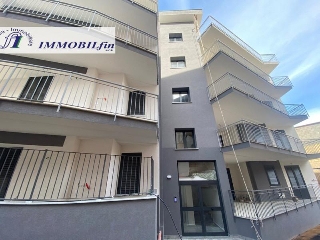 zoom immagine (Appartamento 100 mq, 2 camere, zona Portella di Mare)