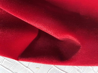 zoom immagine (Scampolo velluto liscio doppiato rosso)