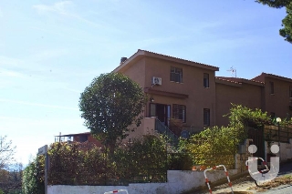zoom immagine (Villa 81 mq, 3 camere, zona Santa Marinella - Centro)