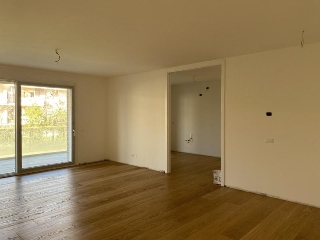 zoom immagine (Appartamento 166 mq, 3 camere, zona Arcella - San Filipponeri)