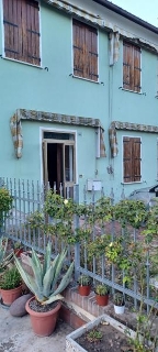 zoom immagine (Casa a schiera 190 mq, soggiorno, 4 camere, zona San Zeno)