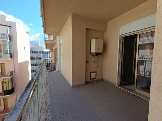 zoom immagine (Appartamento 122 mq, soggiorno, 2 camere, zona Milazzo - Centro)