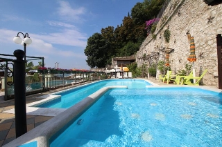 zoom immagine (Hotel - albergo, zona Toscolano - Maderno)