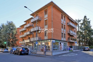 zoom immagine (Appartamento 200 mq, soggiorno, 4 camere, zona Cittadella)