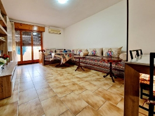 zoom immagine (Appartamento 120 mq, soggiorno, 3 camere, zona Casale di Scodosia - Centro)