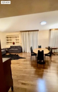 zoom immagine (Appartamento 150 mq, soggiorno, 2 camere, zona Savonarola)