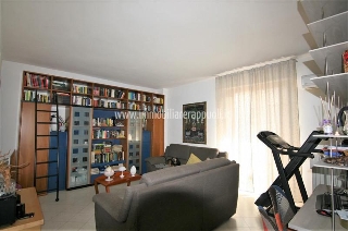 zoom immagine (Appartamento 106 mq, soggiorno, 2 camere, zona Guazzino)