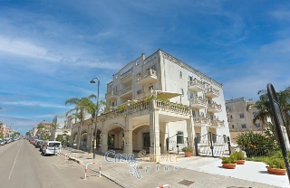 zoom immagine (Appartamento 95 mq, 2 camere, zona Gallipoli)