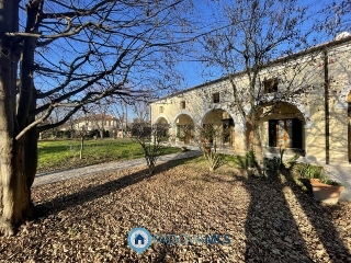 zoom immagine (Casa a schiera 532 mq, più di 3 camere, zona Casalserugo)