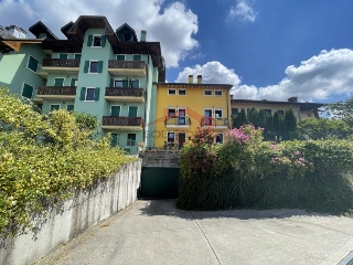 zoom immagine (Villa 260 mq, soggiorno, 4 camere, zona Camporovere)