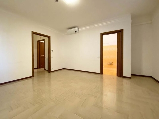 zoom immagine (Appartamento 80 mq, soggiorno, 2 camere, zona Mirandola)