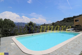 zoom immagine (Villa 170 mq, soggiorno, 2 camere, zona Santa Margherita Ligure)