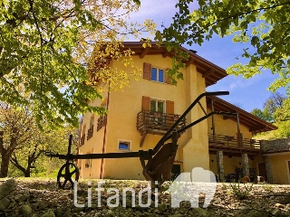 zoom immagine (Casa singola 469 mq, soggiorno, 5 camere, zona Toscolano - Maderno)
