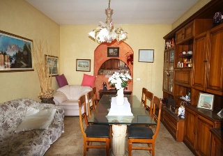 zoom immagine (Casa singola 195 mq, soggiorno, 4 camere, zona San Lorenzo in Strada)