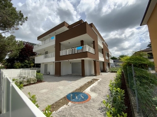 zoom immagine (Appartamento 110 mq, soggiorno, 3 camere, zona Abano Terme - Centro)
