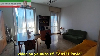 zoom immagine (Appartamento 100 mq, soggiorno, 2 camere, zona Policlinico - P.te di Pietra)