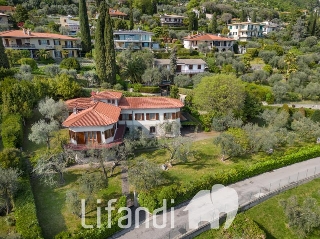 zoom immagine (Villa 393 mq, soggiorno, 6 camere, zona Gargnano)