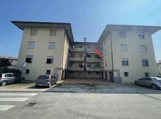 zoom immagine (Appartamento 101 mq, soggiorno, 3 camere, zona Montegaldella)