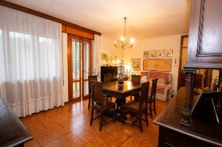 zoom immagine (Appartamento 100 mq, soggiorno, 3 camere, zona Abano Terme)