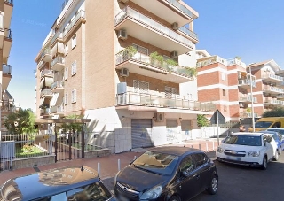 zoom immagine (Appartamento 170 mq, soggiorno, 3 camere, zona Battistini)