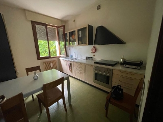 zoom immagine (Appartamento 75 mq, soggiorno, 1 camera, zona Vittorio Veneto)