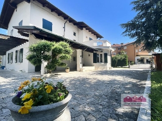 zoom immagine (Villa 439 mq, soggiorno, 4 camere, zona Camisano Vicentino)