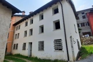 zoom immagine (Palazzo 166 mq, soggiorno, 2 camere, zona Posina - Centro)