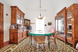 zoom immagine (Palazzo 216 mq, soggiorno, 4 camere, zona Gallipoli - Centro)