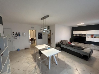 zoom immagine (Appartamento 160 mq, soggiorno, 1 camera, zona Lissaro)