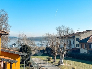 zoom immagine (Villa 290 mq, soggiorno, 4 camere, zona Dormelletto)