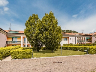 zoom immagine (Appartamento 95 mq, 2 camere, zona Cavaion Veronese)