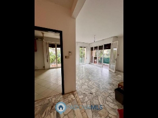 zoom immagine (Appartamento 126 mq, soggiorno, 3 camere, zona Arcella - San Bellino)