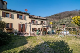 zoom immagine (Rustico 170 mq, soggiorno, 2 camere, zona Galzignano Terme)