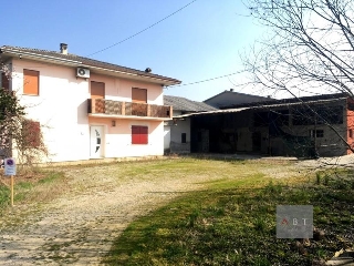 zoom immagine (Casa singola 300 mq, soggiorno, più di 3 camere, zona San Giorgio in Bosco)