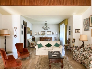 zoom immagine (Casa singola 465 mq, soggiorno, più di 3 camere, zona Bassano del Grappa - Centro)