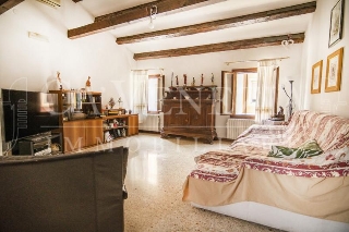 zoom immagine (Appartamento 135 mq, soggiorno, 2 camere, zona Santa Croce)