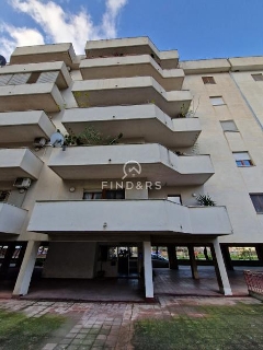 zoom immagine (Appartamento 161 mq, soggiorno, 3 camere, zona Saracinello)