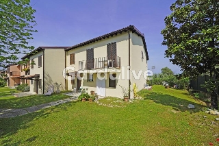 zoom immagine (Casa a schiera 117 mq, soggiorno, 3 camere, zona Polpenazze del Garda)