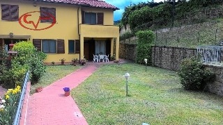 zoom immagine (Casa a schiera 200 mq, soggiorno, più di 3 camere, zona Miravalle)