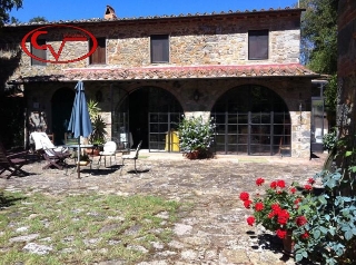 zoom immagine (Villa 490 mq, più di 3 camere, zona Miravalle)