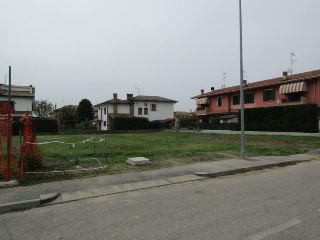zoom immagine (Terreno 700 mq, zona Sant'Apollinare)