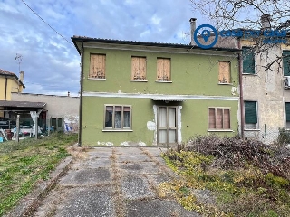 zoom immagine (Casa a schiera 187 mq, soggiorno, 3 camere, zona Grignano Polesine)