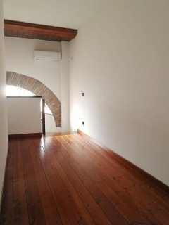 zoom immagine (Casa a schiera 140 mq, soggiorno, 3 camere, zona Sant'Apollinare)