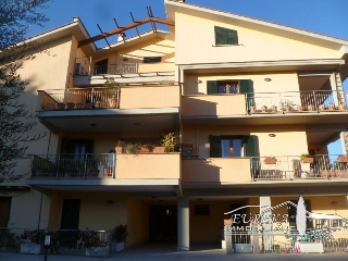 zoom immagine (Appartamento 78 mq, 1 camera, zona Castiglione del Lago)