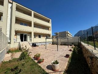 zoom immagine (Appartamento 90 mq, 2 camere, zona Terrasini)
