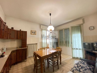 zoom immagine (Appartamento 115 mq, soggiorno, 3 camere, zona San Mauro Pascoli - Centro)
