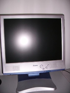 zoom immagine (Monitor iiyama LCD)
