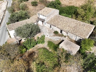 zoom immagine (Rustico 117 mq, più di 3 camere, zona San Giacomo)